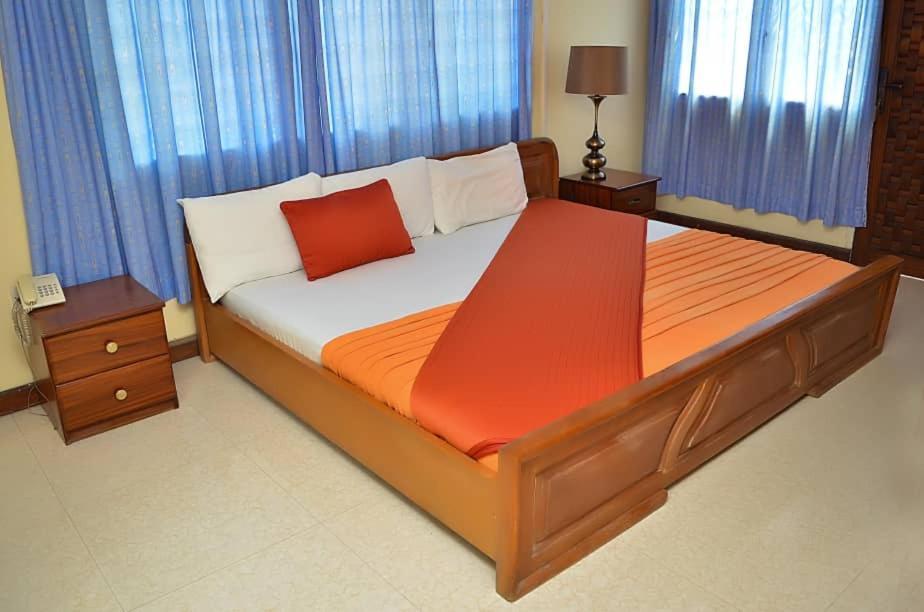 Hotel Loreto Cape Coast Extérieur photo