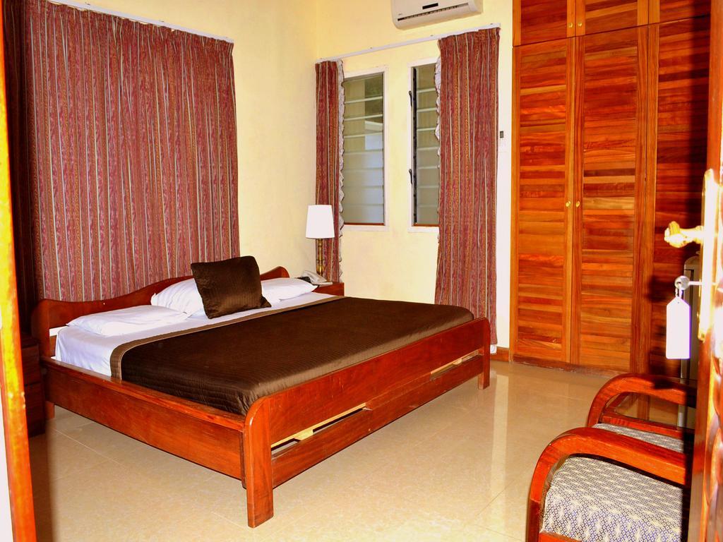 Hotel Loreto Cape Coast Extérieur photo