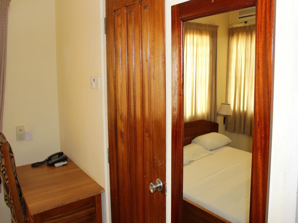 Hotel Loreto Cape Coast Extérieur photo